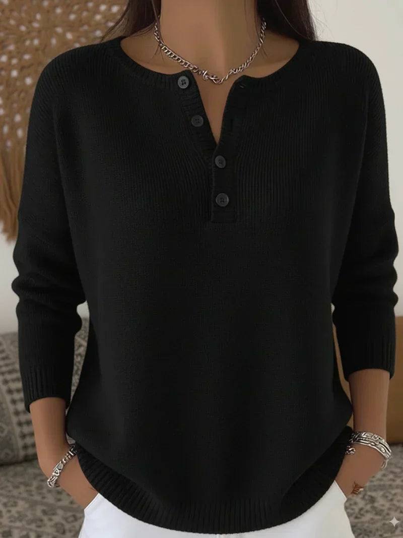 Helena Maglione in maglia con bottoni Henley