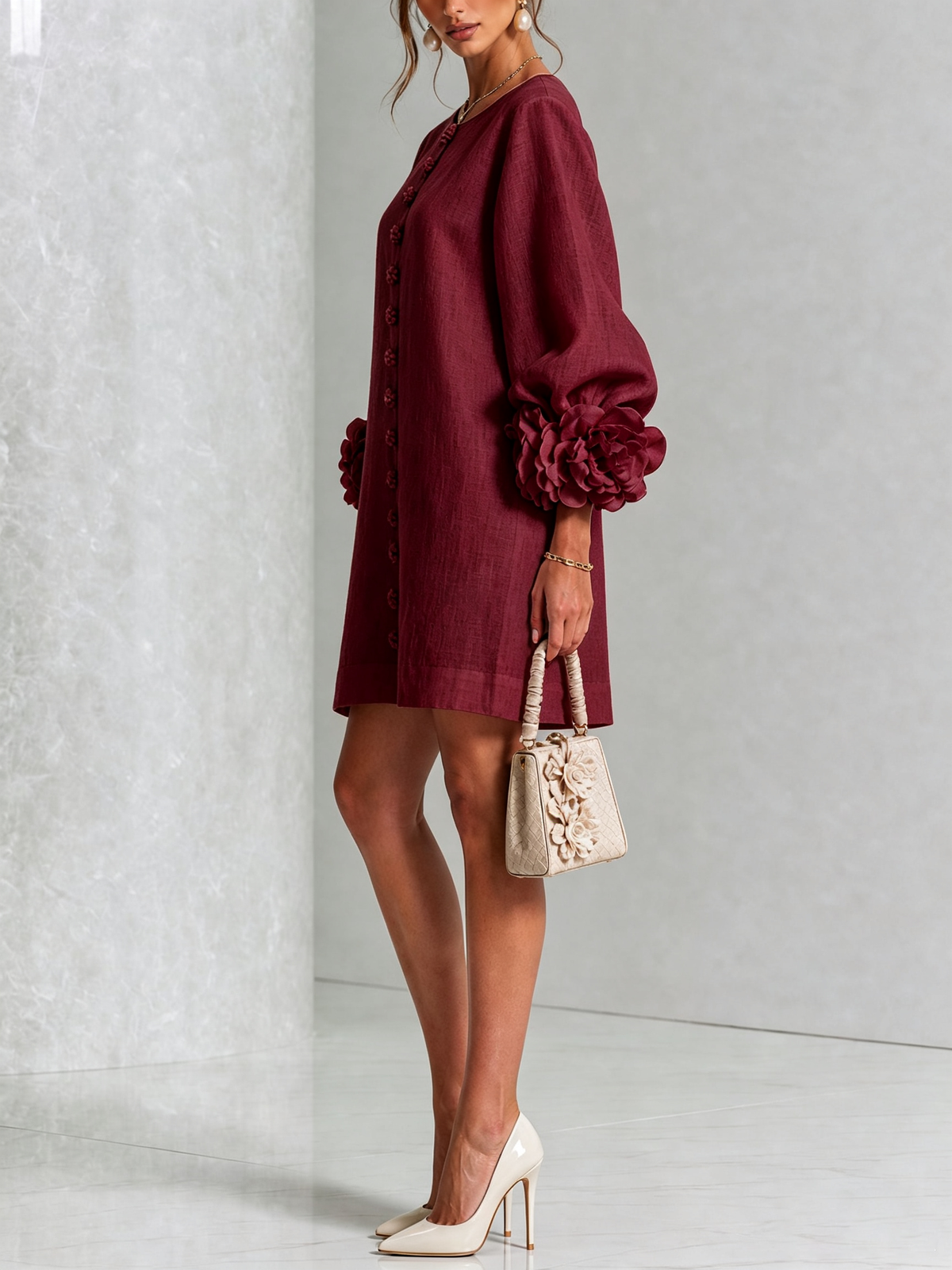 Vestido Mini Alice | Botonadura Floral y Puños Esculturales