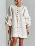 Vestido Mini Alice | Botonadura Floral y Puños Esculturales