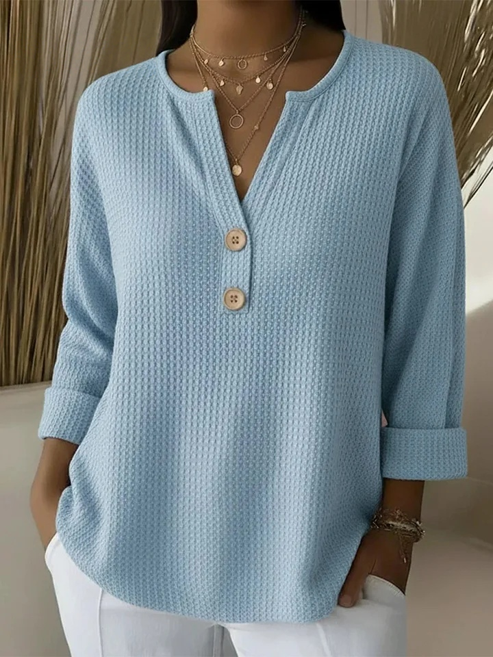 Lucía Maglietta Henley goffrata con bottoni